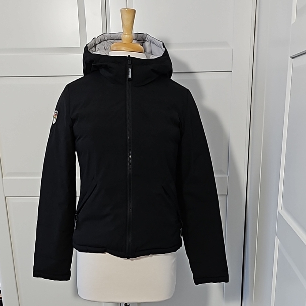 Women's Lightweight Reversible Down Jacket - image 1